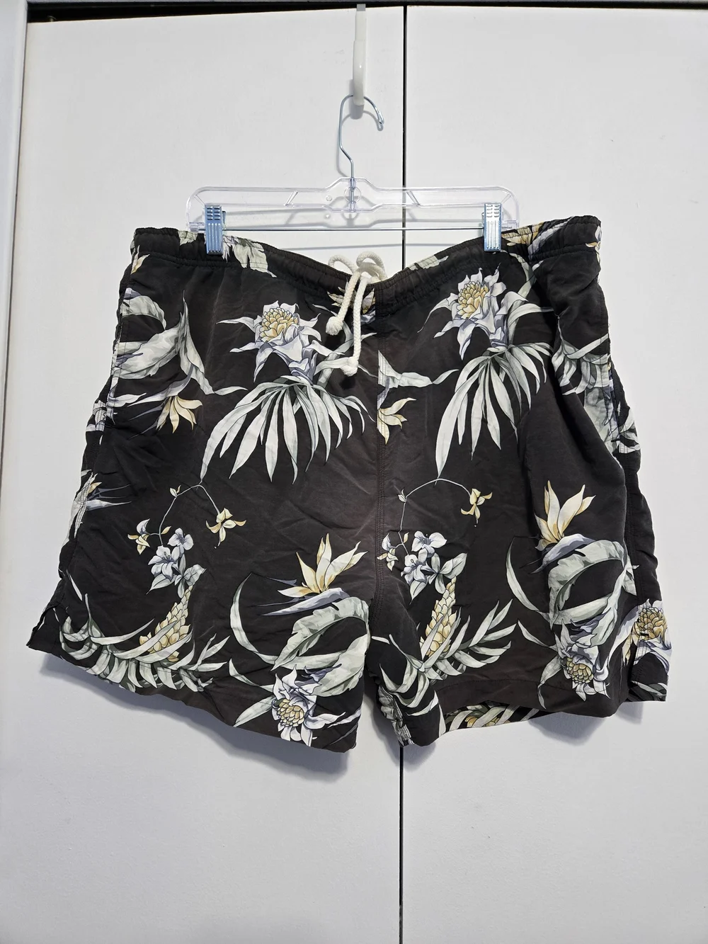 Tommy Bahama Floral Swim Trunks XXL Hawaiian Board Shorts Tropical